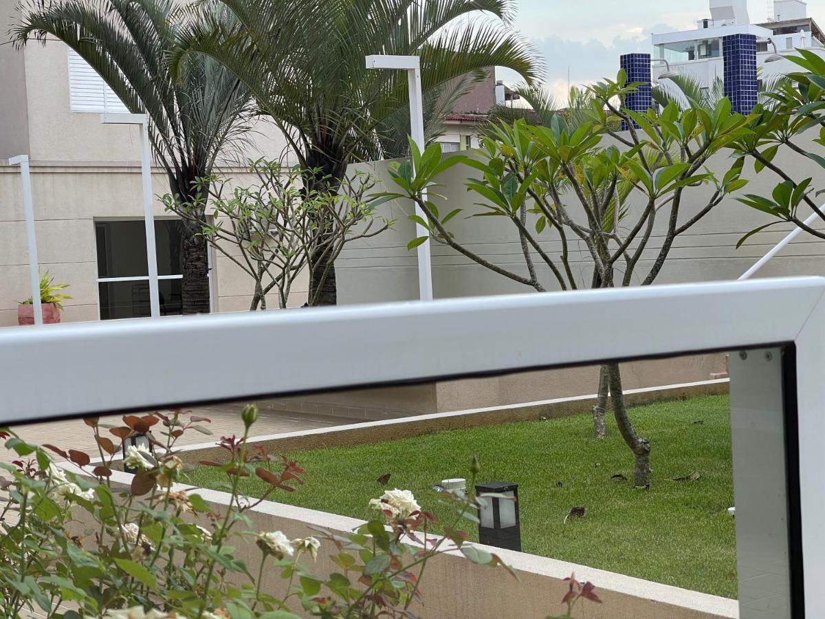 Lazer De Resort A Poucos Passos Da Praia Guarujá Esterno foto